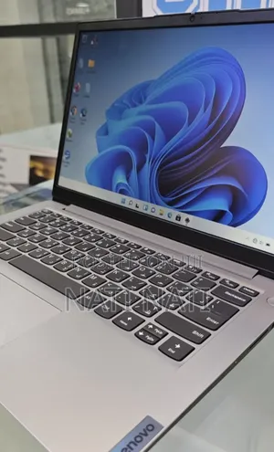 New Laptop Lenovo Ideapad 3 8GB Intel Core I3 SSD 512GB