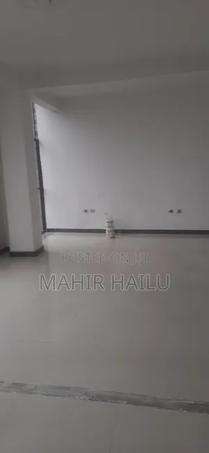 4ተኛ ላይ ነው ለቢሮ አገልግሎት