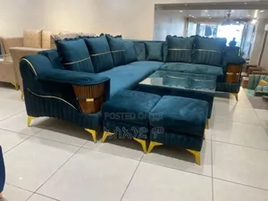 Smile Sofa Design With Table