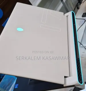 New Laptop Alienware M17x R2 32GB Intel Core I7 SSD 1T