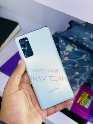 Photo - New Samsung Galaxy S20 FE 128 GB Green