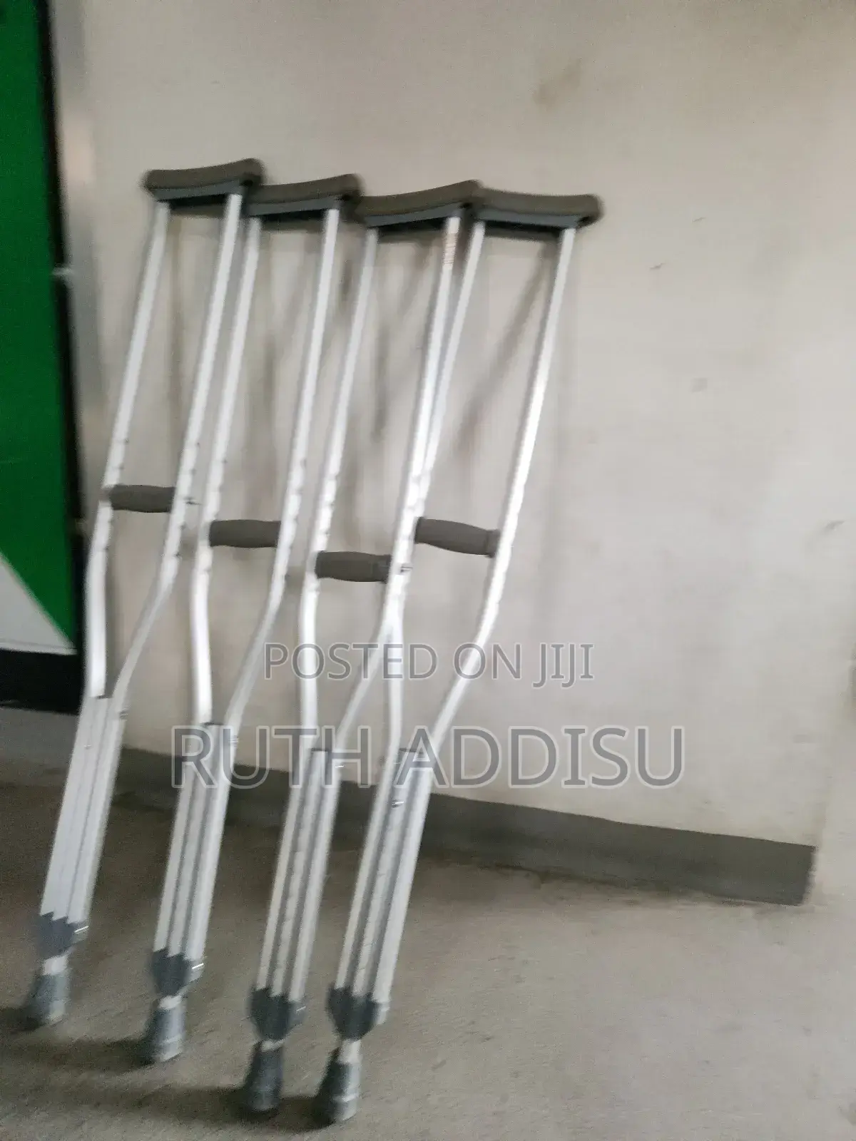 Crutches地方crutches笑容crutches它我axillary Crutches單曲crutches