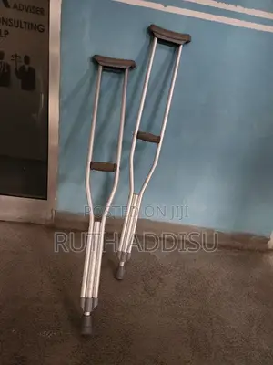 Photo - Crutches前晚crutches鬥智crutches掱說crutches姦夫crutches巢的crutches