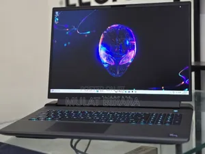 New Laptop Alienware M17x R2 32GB Intel Core I9 SSD 1T