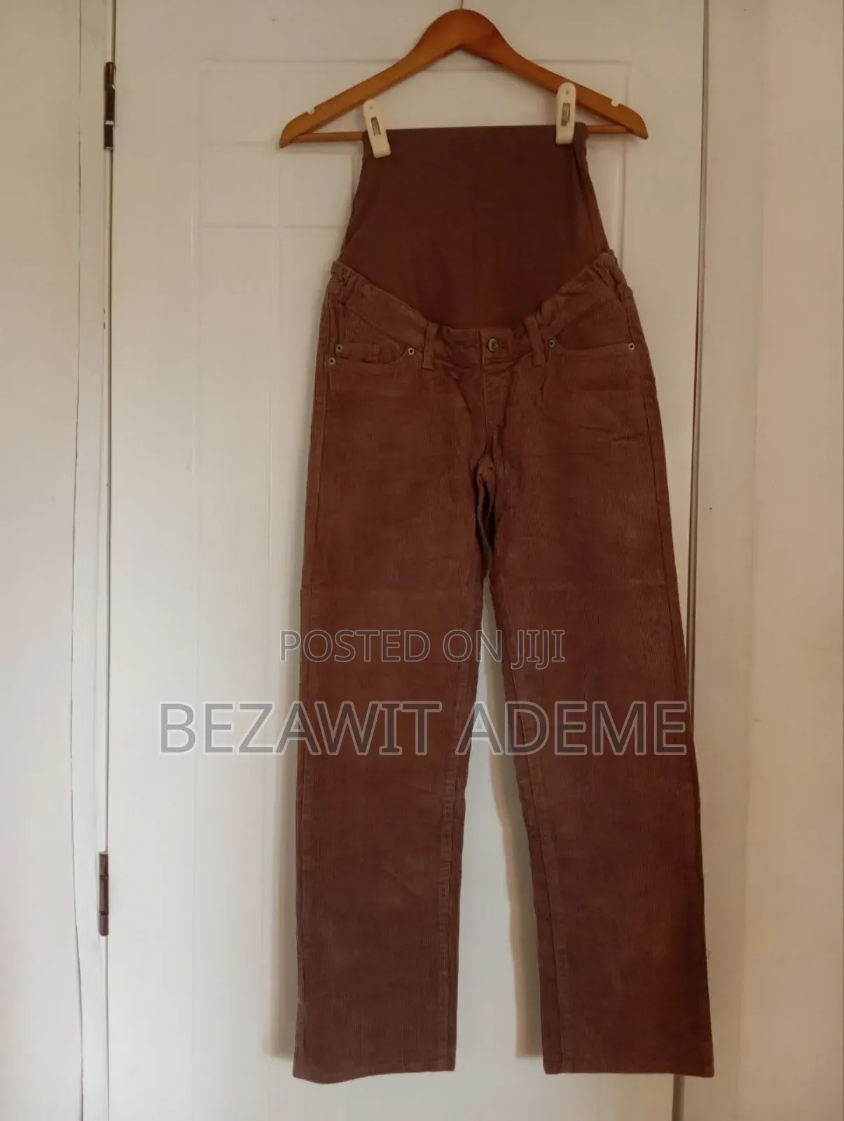 የእርጉዝ ሱሪዎች ከgerman የመጡ