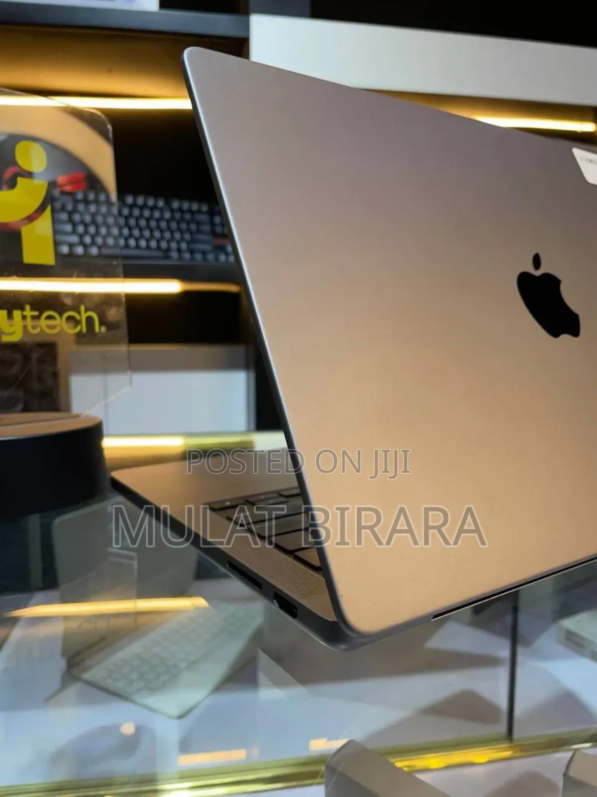 New Apple MacBook Pro 2023 M3 Max 14-Inch 16GB Intel Core M3 SSD 1T