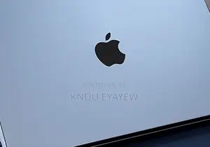 New Laptop Apple MacBook Air 2022 M2 16GB Intel Core M2 SSD 1T