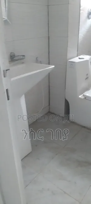 Furnished 2bdrm Condo in Ayat Ayer Menged, Yeka for rent