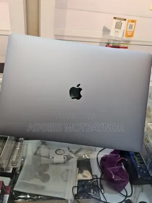 New Laptop Apple MacBook 2017 16GB Intel Core I7 SSD 512GB