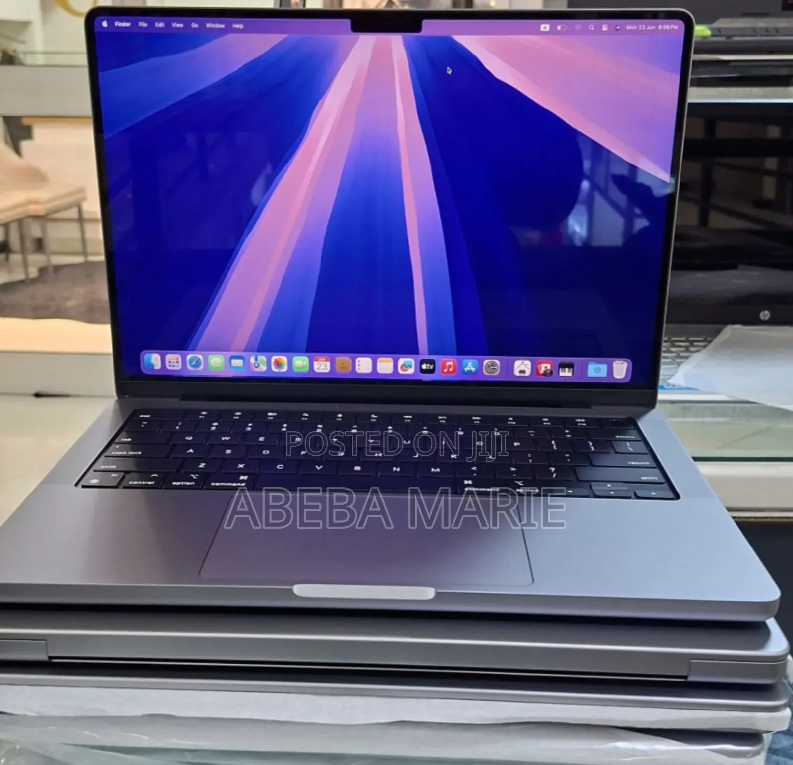 New Laptop Apple MacBook Pro M1 16GB Apple M1 Pro SSD 1T