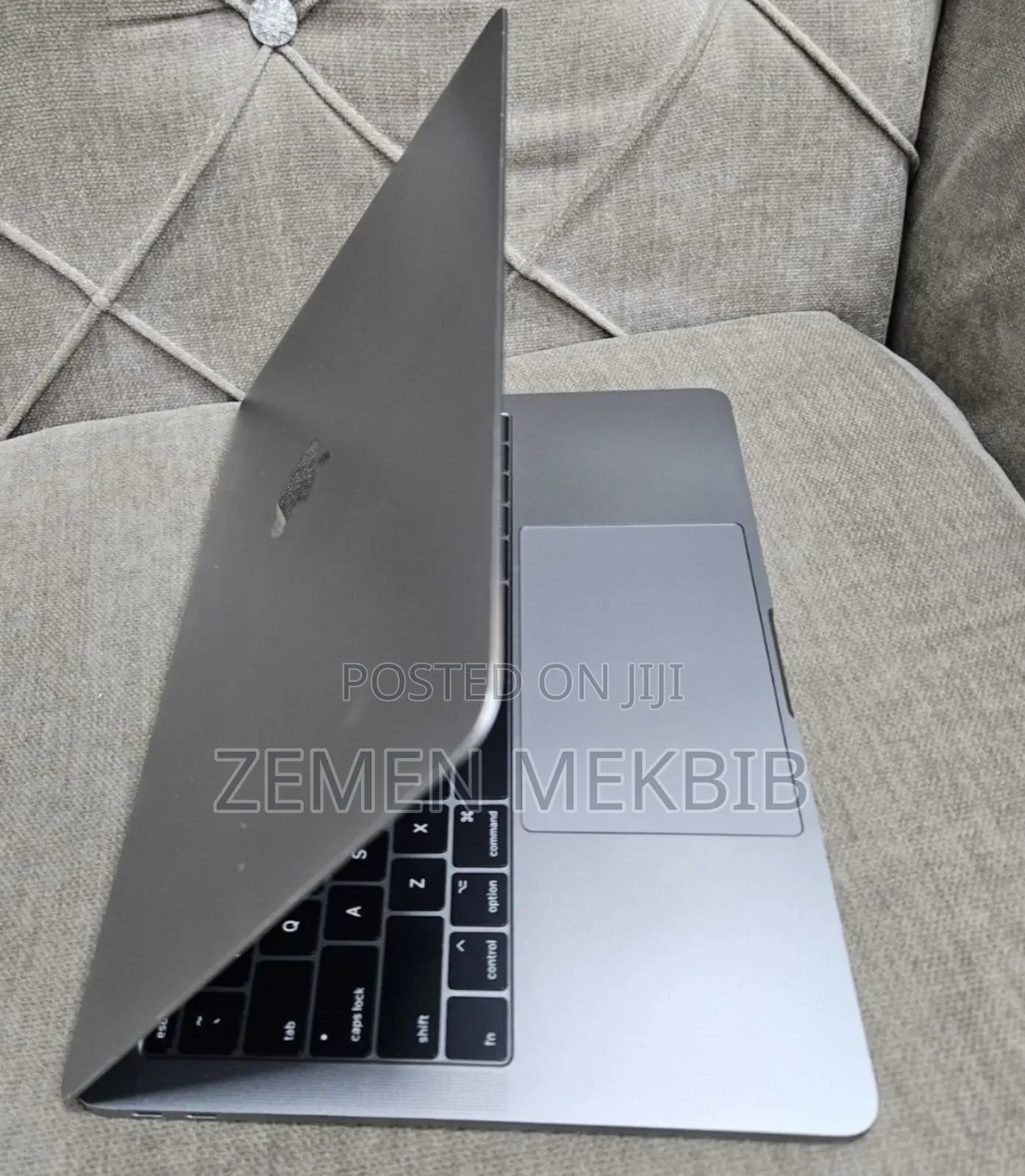 New Laptop Apple MacBook Pro 2017 16GB Intel Core I5 SSD 512GB