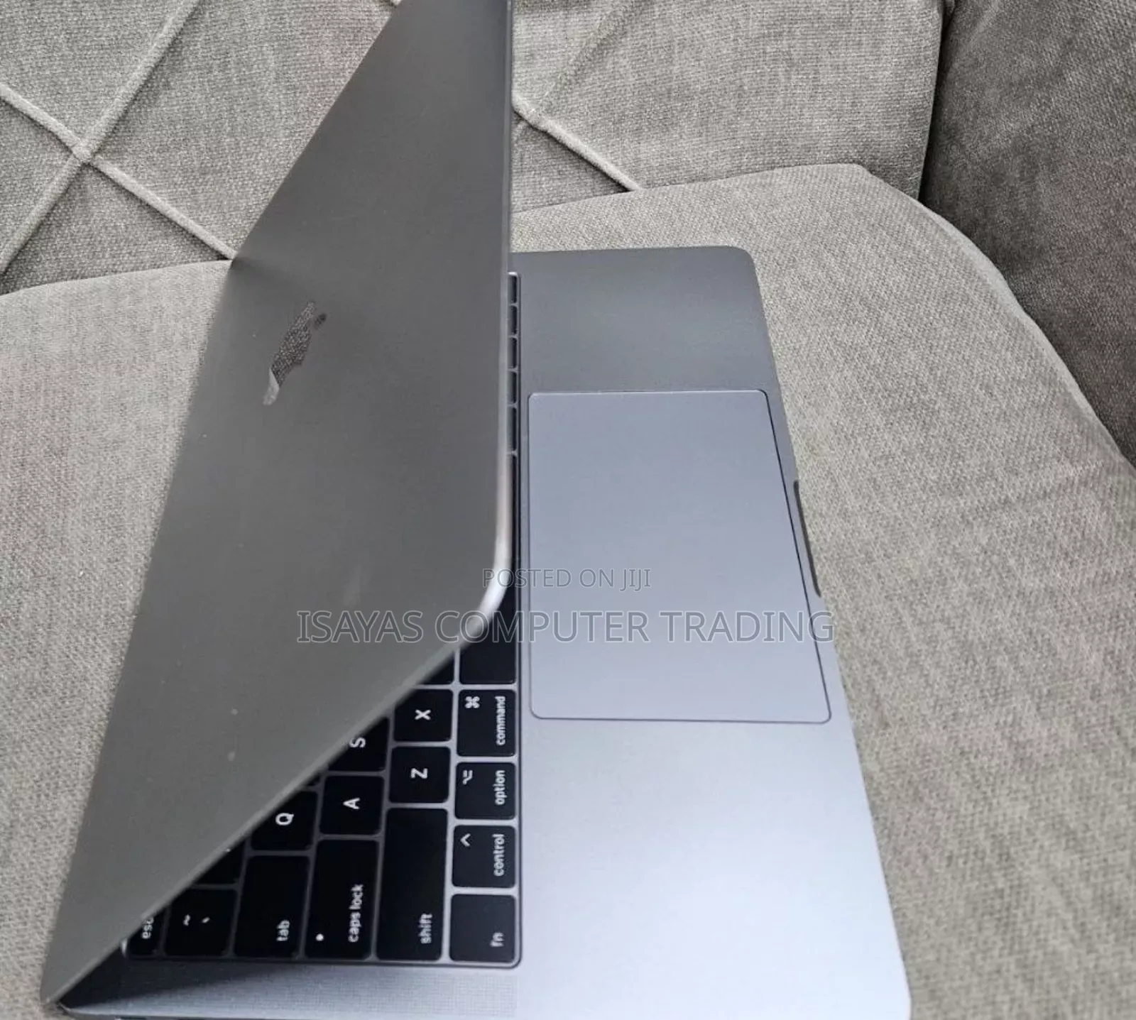 New Laptop Apple MacBook Pro 2017 16GB Intel Core I5 SSD 256GB