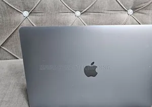 New Laptop Apple MacBook Pro 2017 16GB Intel Core I5 SSD 256GB