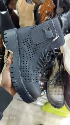 Photo - Chelise Boots High Booots Master Quality Shoes for You