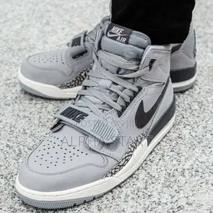 Photo - Nike #Air_jordan Legacy 312
“ Wolf Grey “/ Lt Graphite-Sail