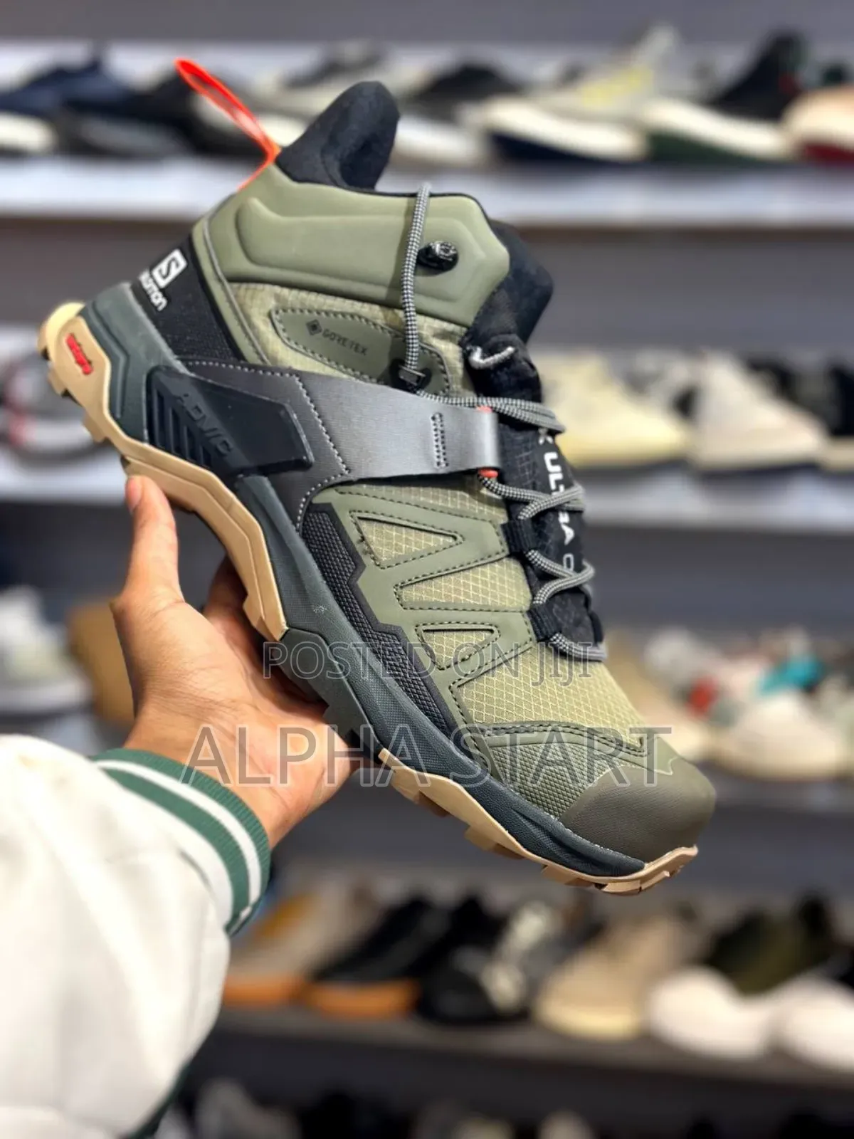  Salomon X Ultra 4 GTX Wide Hiking Shoe 
Made in Vietnam