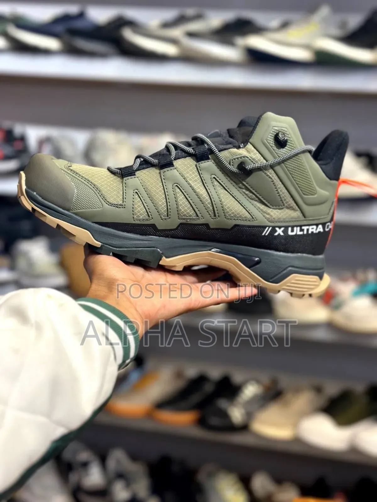  Salomon X Ultra 4 GTX Wide Hiking Shoe 
Made in Vietnam