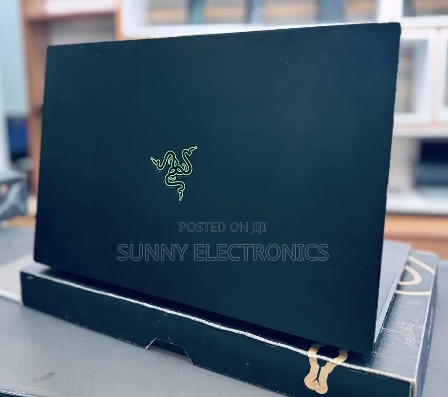 New Laptop Razer Blade 32GB Intel Core I7 SSD 1T