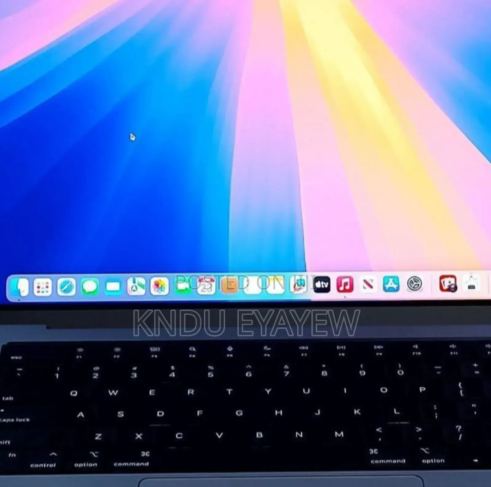 New Laptop Apple MacBook Air 2022 M2 16GB Intel Core M2 SSD 1T