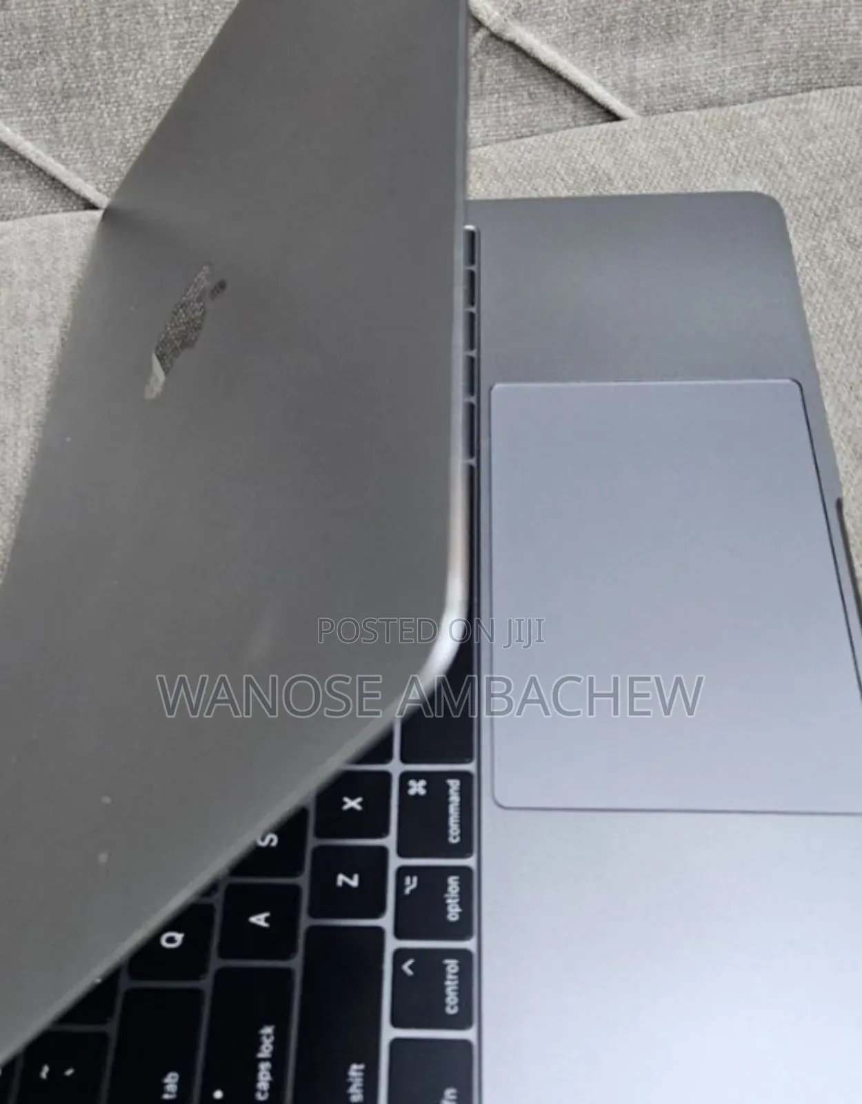 New Laptop Apple MacBook Pro 2017 16GB Intel Core I5 SSD 256GB