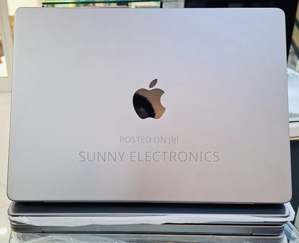 New Laptop Apple MacBook Pro M1 16GB Apple M1 Pro SSD 1T