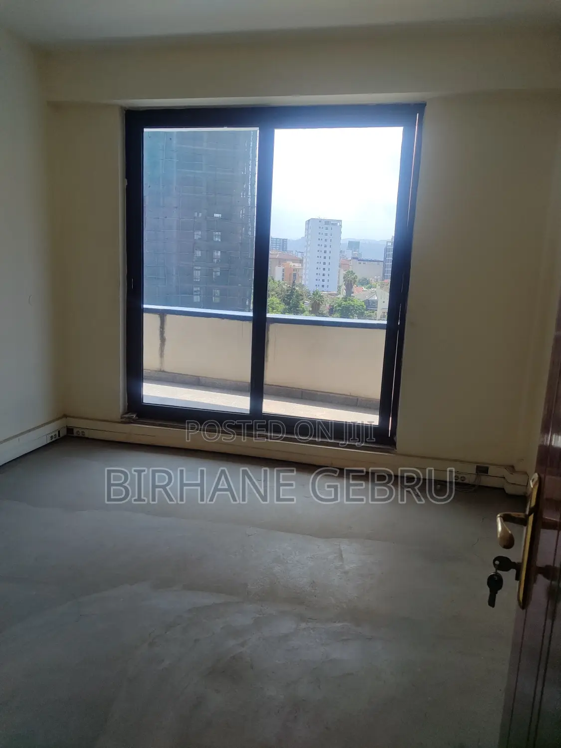 Luxury Apartimenr Rent for Office