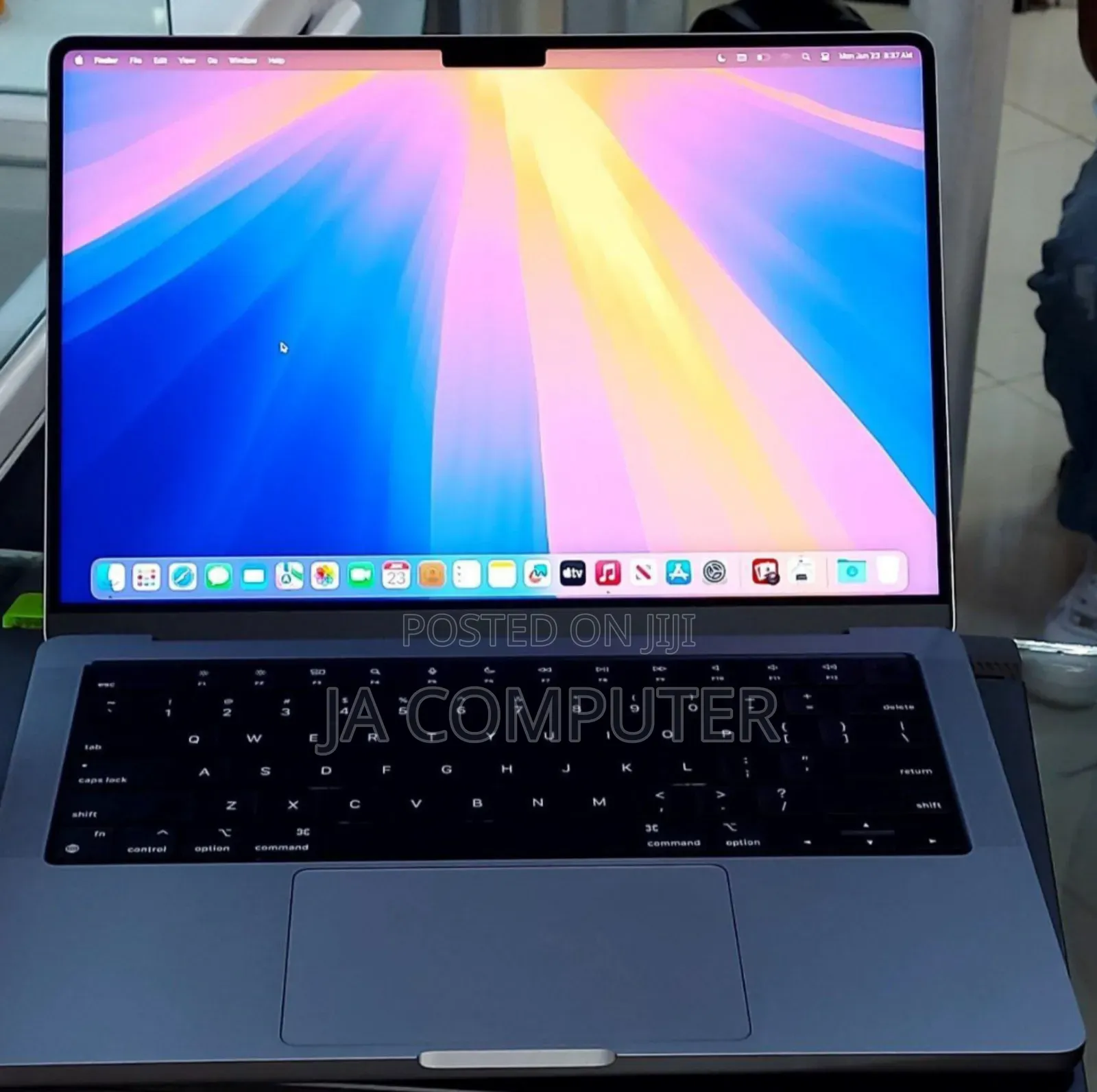 New Laptop Apple MacBook Pro M1 16GB Apple M1 SSD 1T