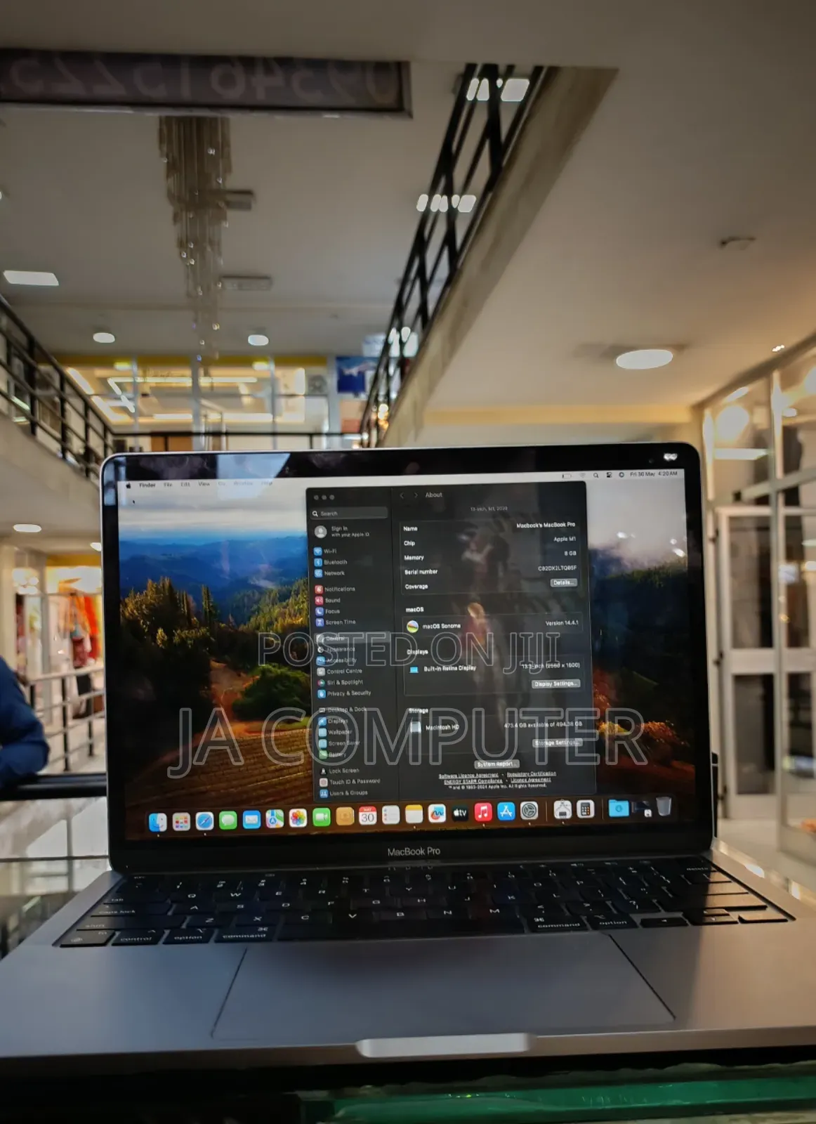 New Laptop Apple MacBook Pro 2022 M2 8GB Apple M2 SSD 256GB