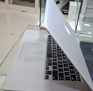 New Laptop Apple MacBook Pro 2015 16GB Intel Core I7 SSD 256GB