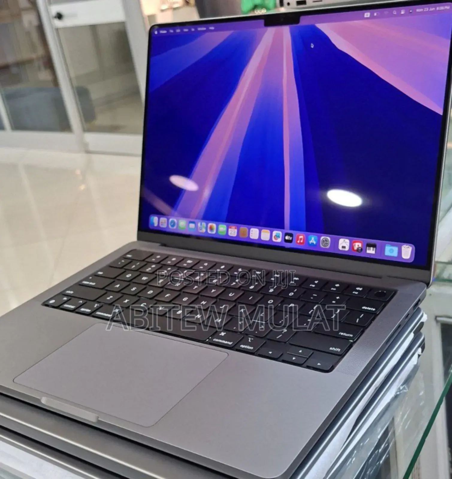 New Laptop Apple MacBook Pro M1 16GB Apple M1 SSD 1T