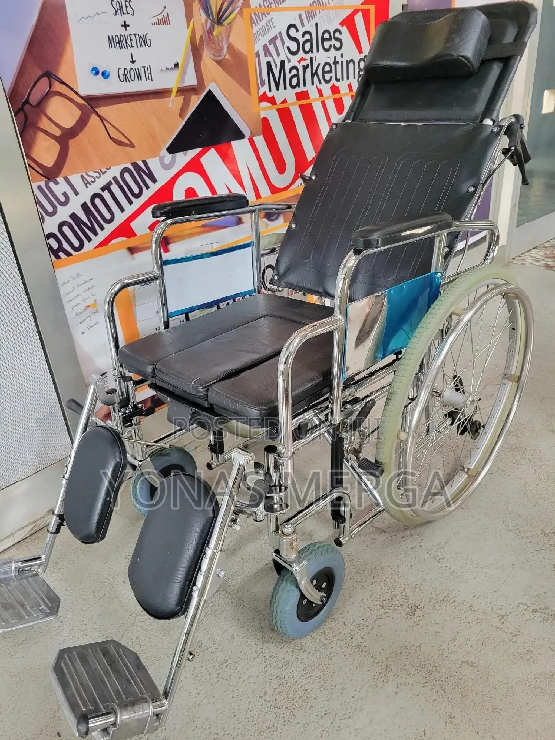 Hygienic Pot Wheelchair翀ئwheelchair~ؤwheelchair=٥wheelchair.