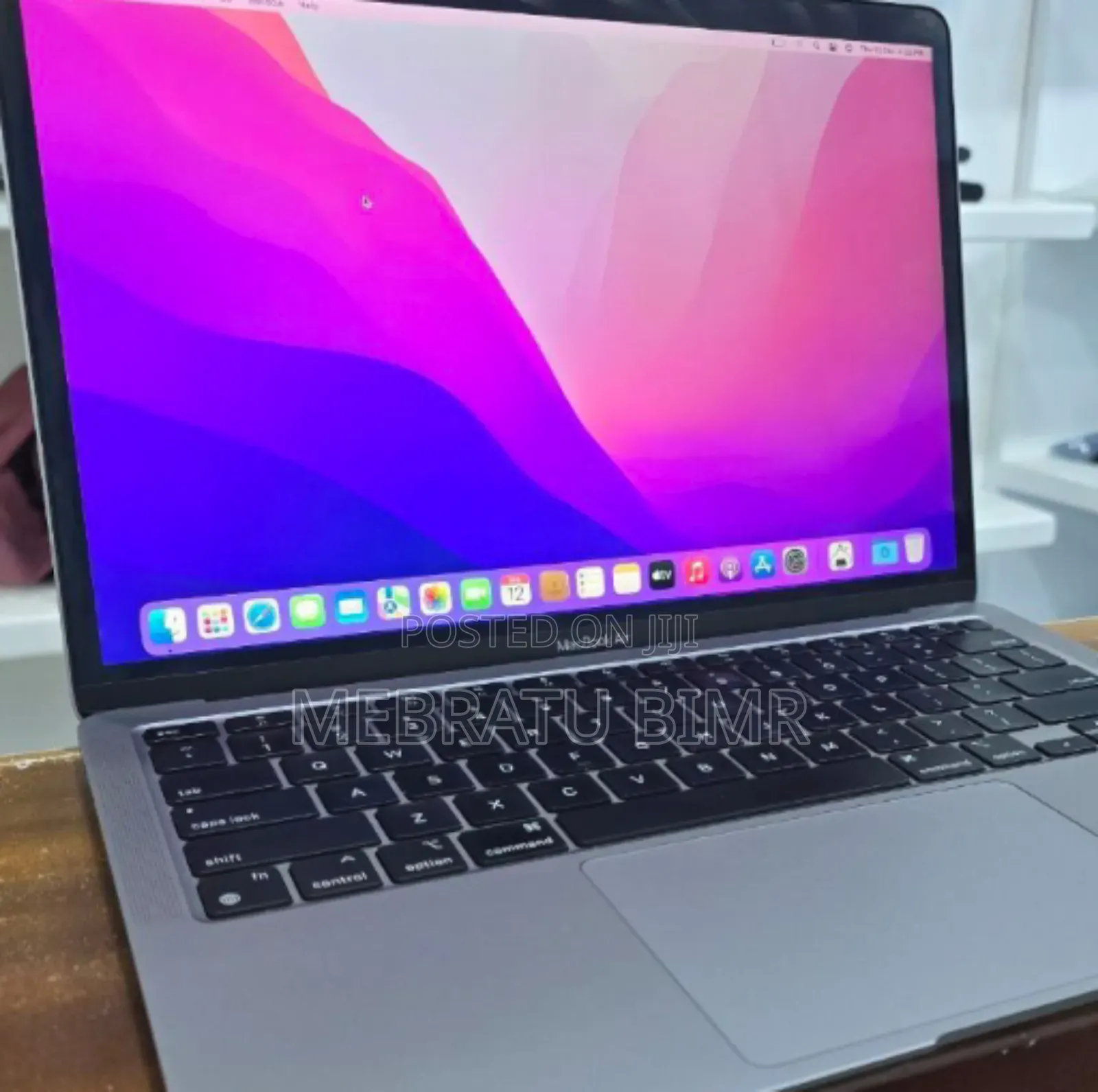 New Laptop Apple MacBook Air 2020 M1 8GB Apple M1 SSD 256GB