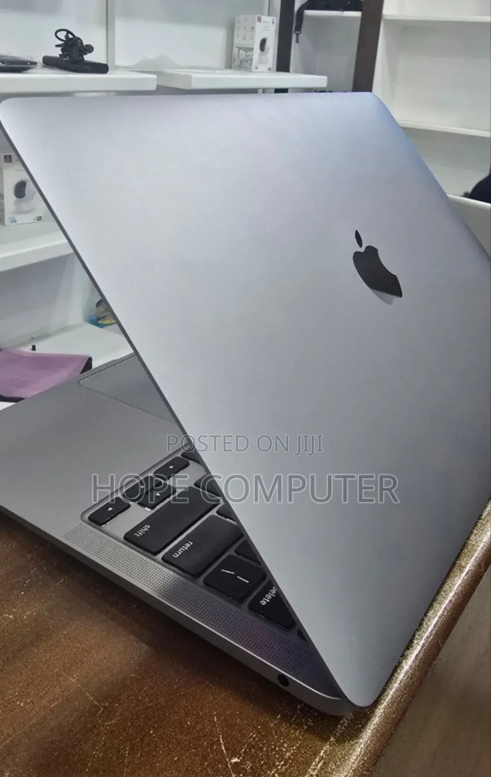 New Laptop Apple MacBook Air 2020 M1 8GB Apple M1 SSD 256GB