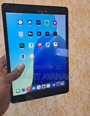 Photo - New Apple iPad 10.2 (2019) 64 GB Silver