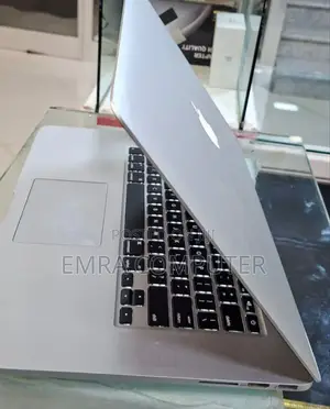 New Laptop Apple MacBook Pro 2015 16GB Intel Core I7 SSD 256GB