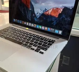 New Laptop Apple MacBook Pro 2015 16GB Intel Core I7 SSD 256GB