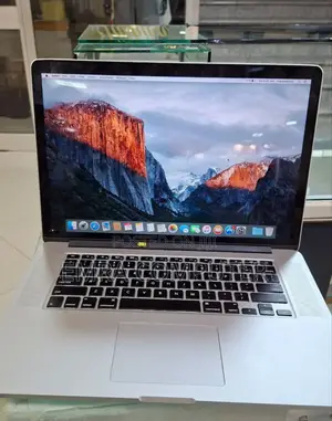 New Laptop Apple MacBook Pro 2015 16GB Intel Core I7 SSD 256GB