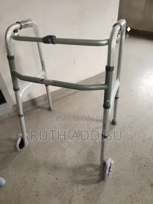 Walker前面medical Walker由中walking Frame礨在medical Walker承認walkr