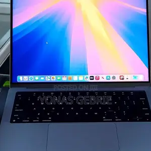 New Laptop Apple MacBook Pro M1 16GB Apple M1 SSD 1T