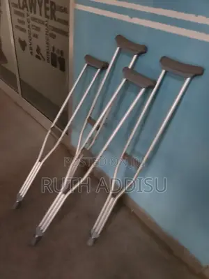 Crutches跟上axillary Crutches姦淫bilateral Axillary Crutches New