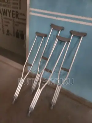 Crutches半個axillary Crutches巢自crutches裡頭crutches滿意crutches