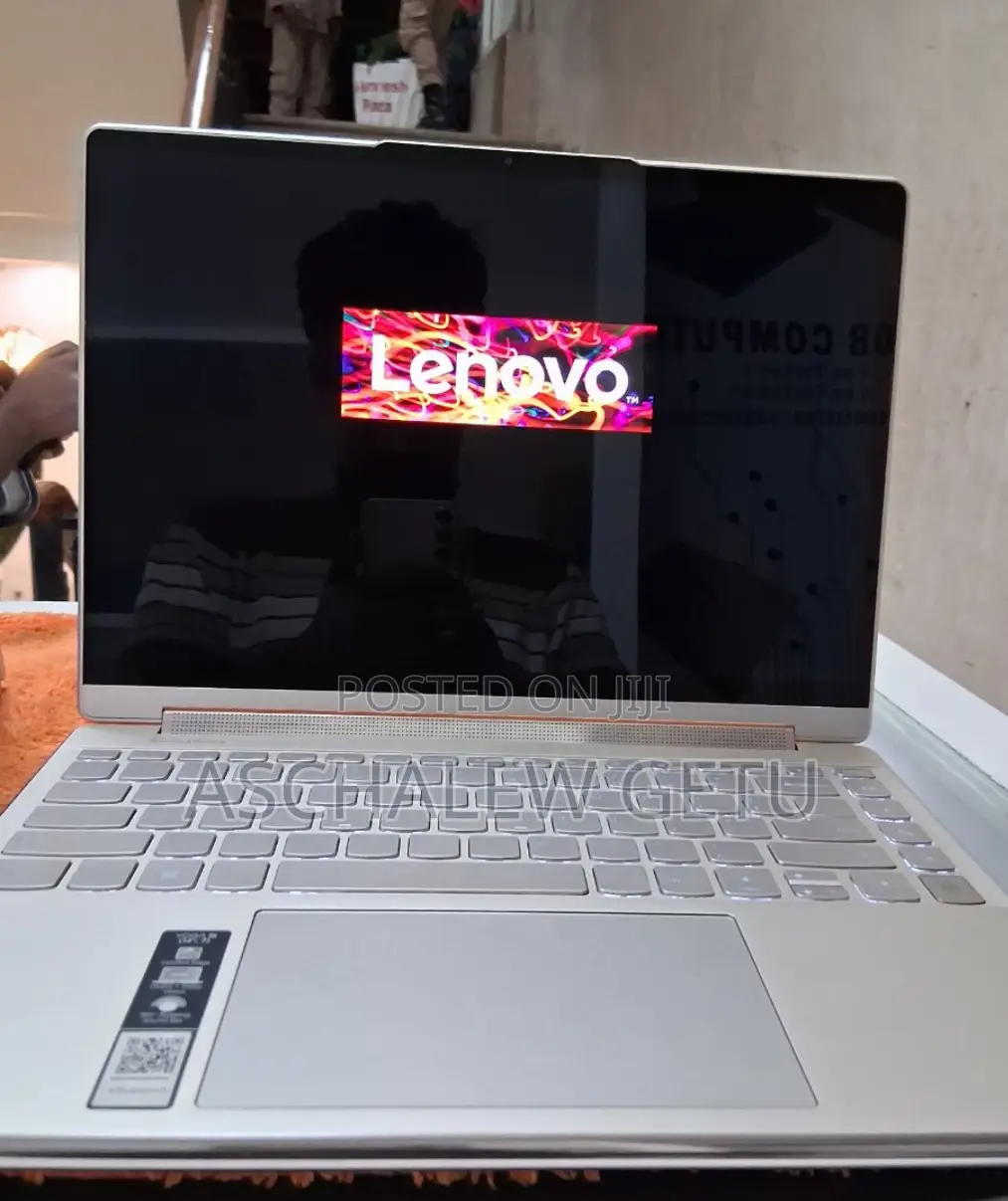 New Laptop Lenovo Yoga 9i 16GB Intel Core I7 SSD 512GB