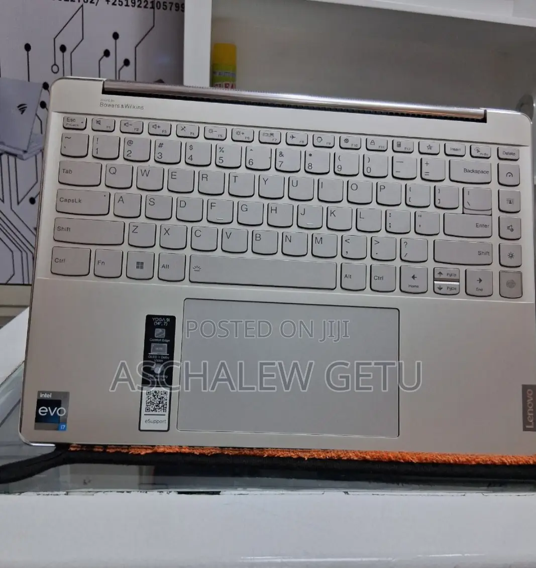 New Laptop Lenovo Yoga 9i 16GB Intel Core I7 SSD 512GB