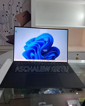 New Laptop Dell Precision 5550 16GB Intel Core I7 SSD 512GB