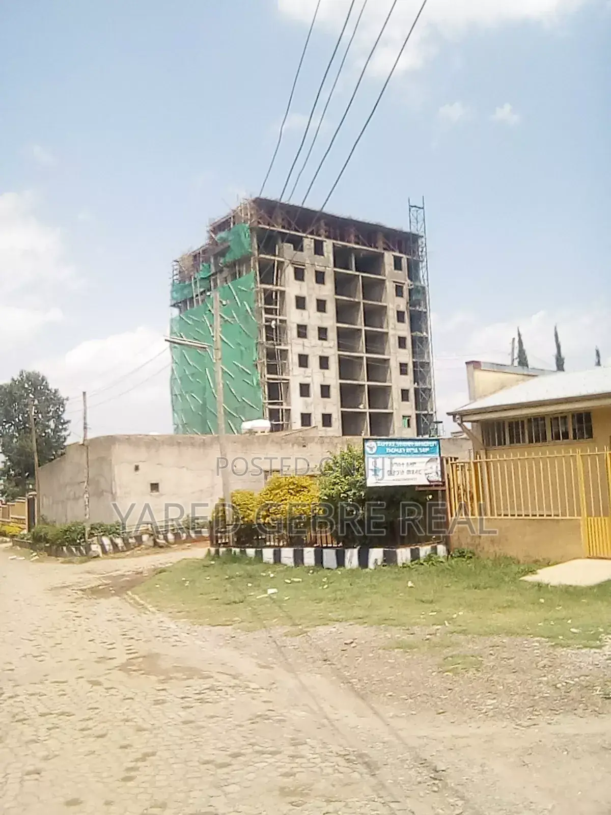 2bdrm Apartment in Royal Estate, Yeka for sale