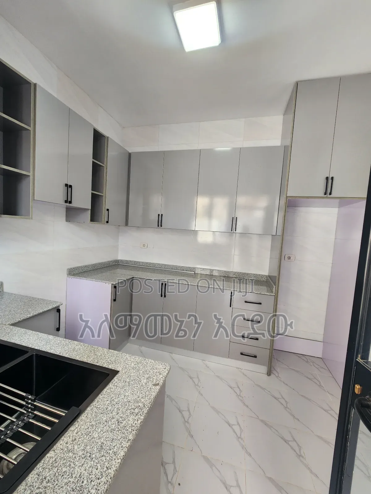 Furnished 5bdrm House in ቪላ, Bole for sale