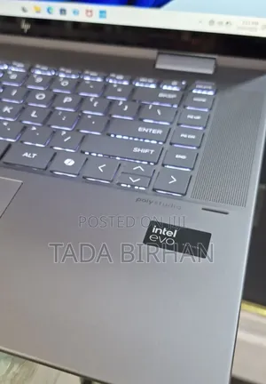 New Laptop HP Spectra 13 32GB Intel Core Ultra 7 SSD 1T