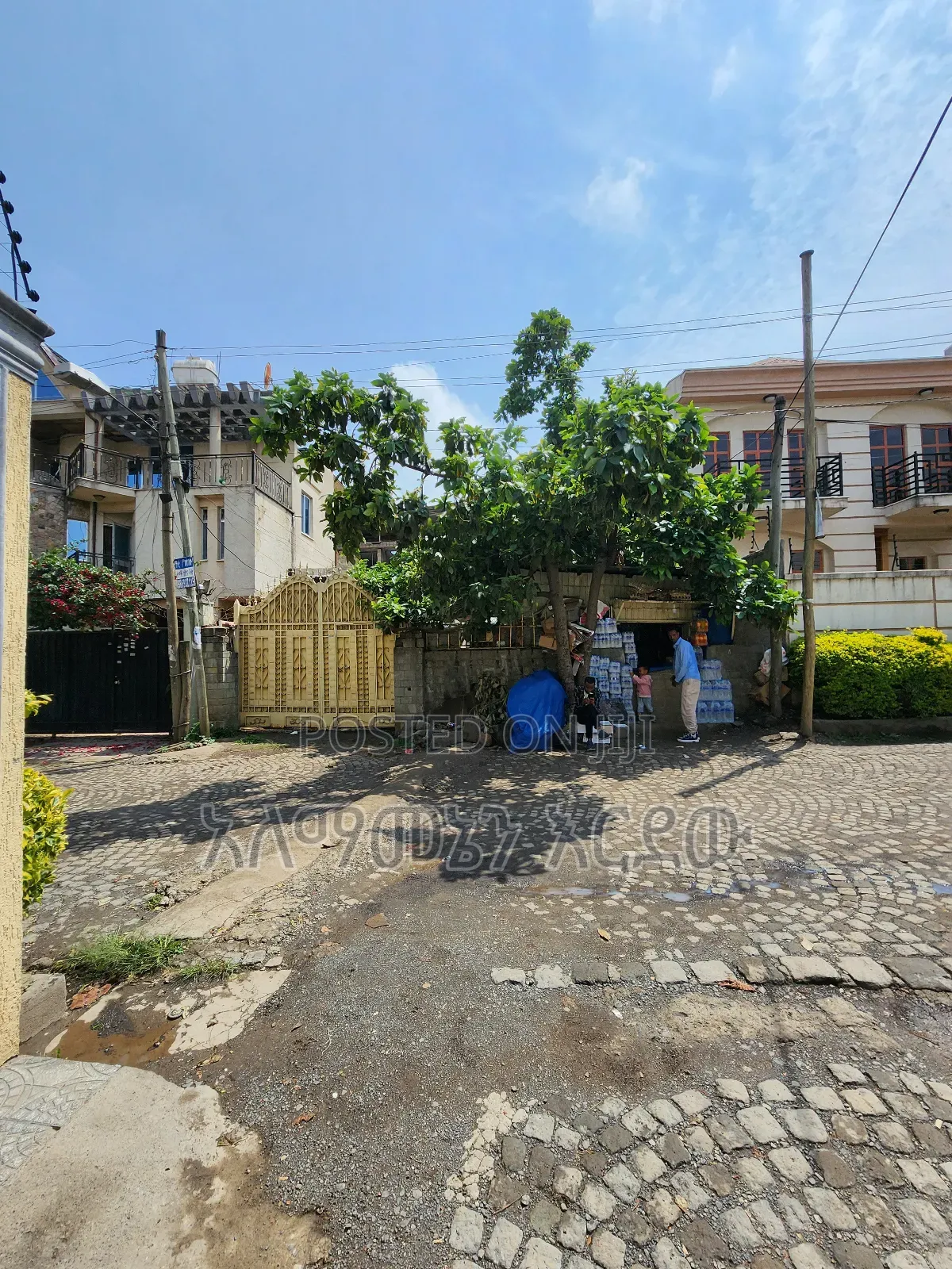 6bdrm House in G+2 መሰረት, Bole for sale