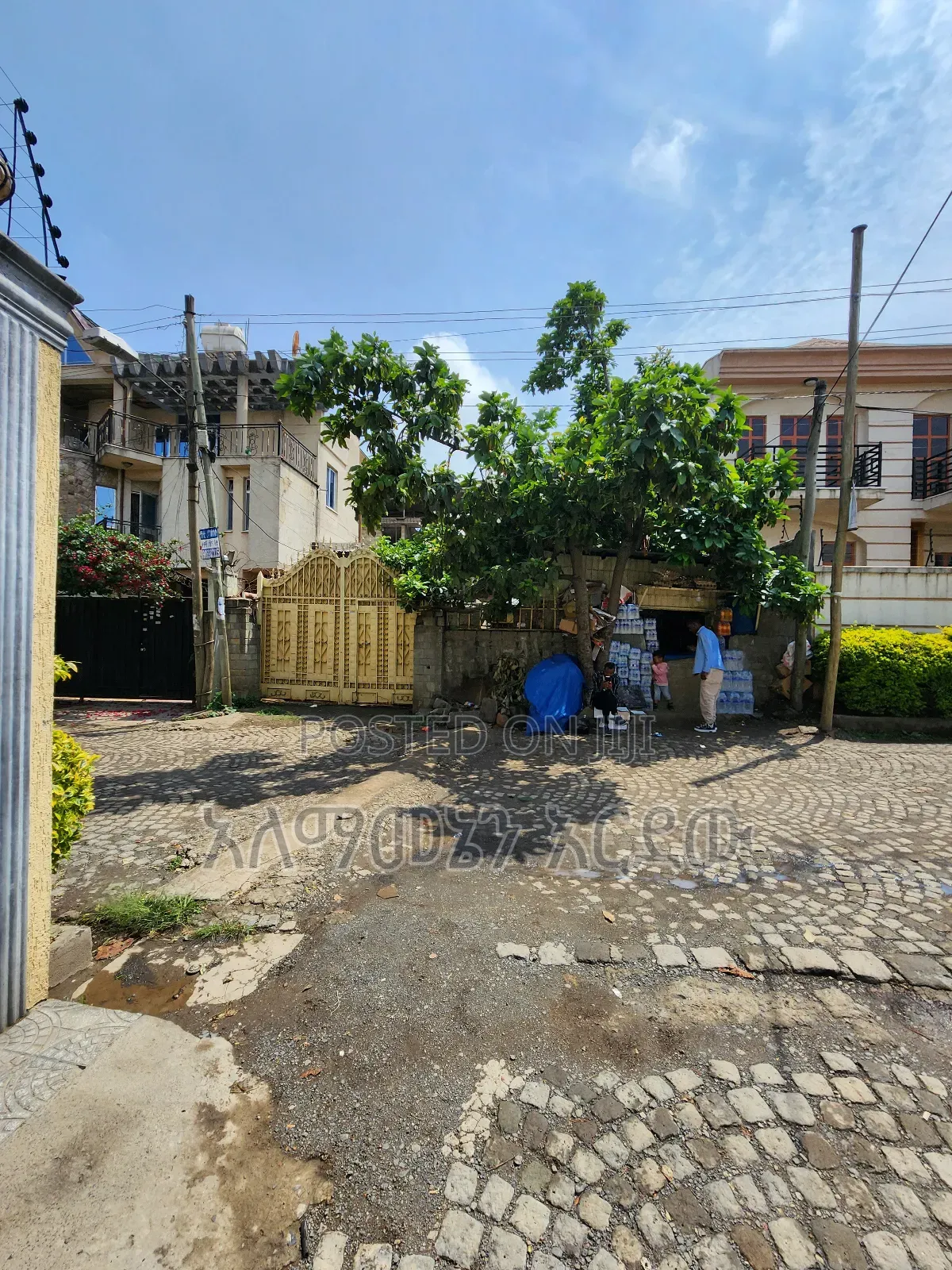 6bdrm House in G+2 መሰረት, Bole for sale