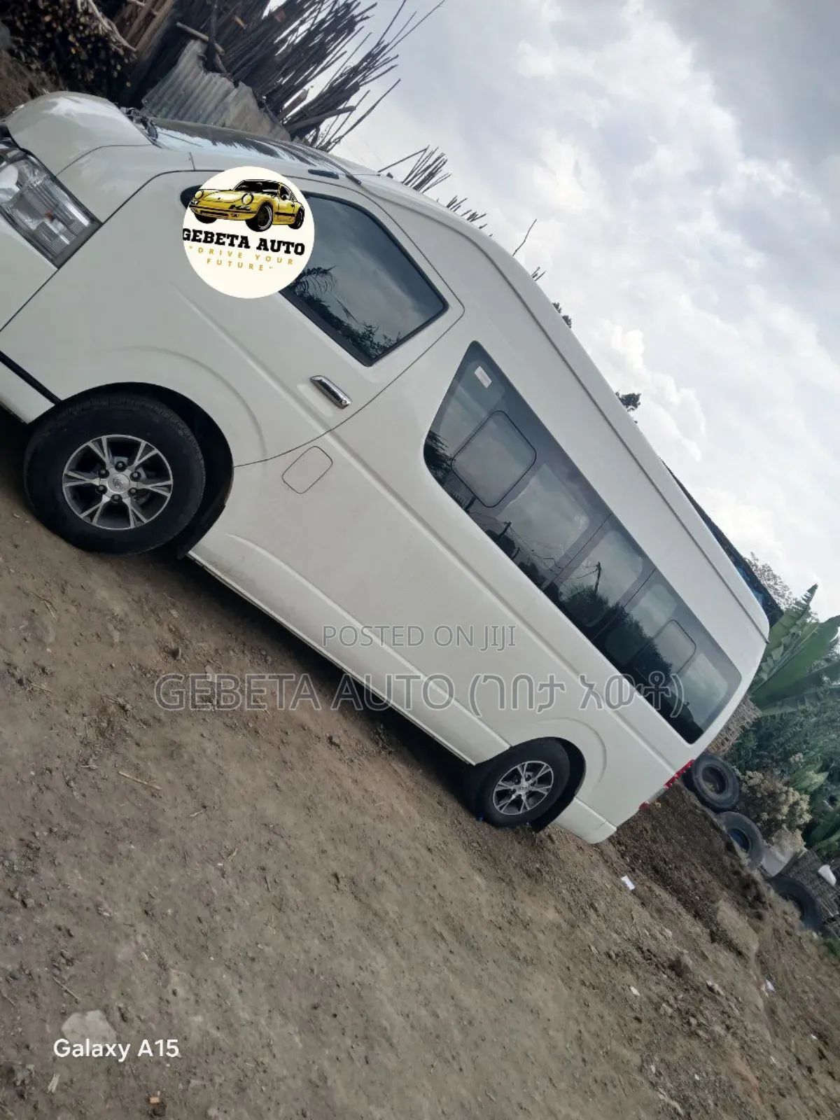 Toyota HiAce 2022 White